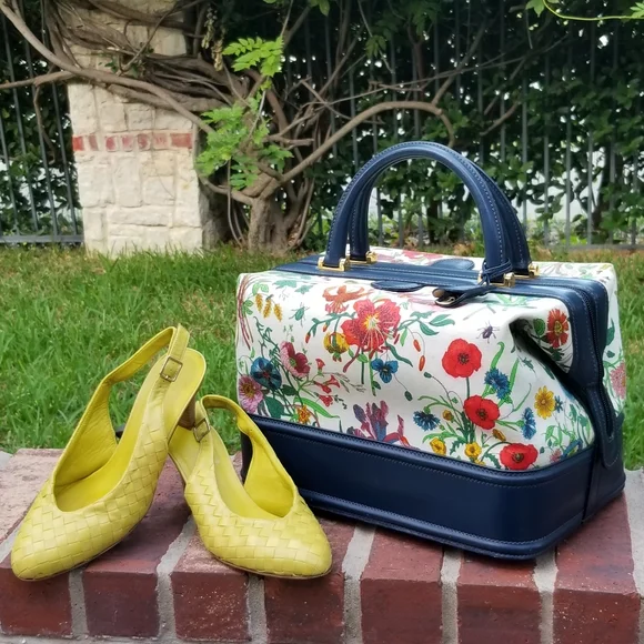 Vintage Rare Gucci White Flora Train case style Boston Vanity handbag - Picture 5 of 16